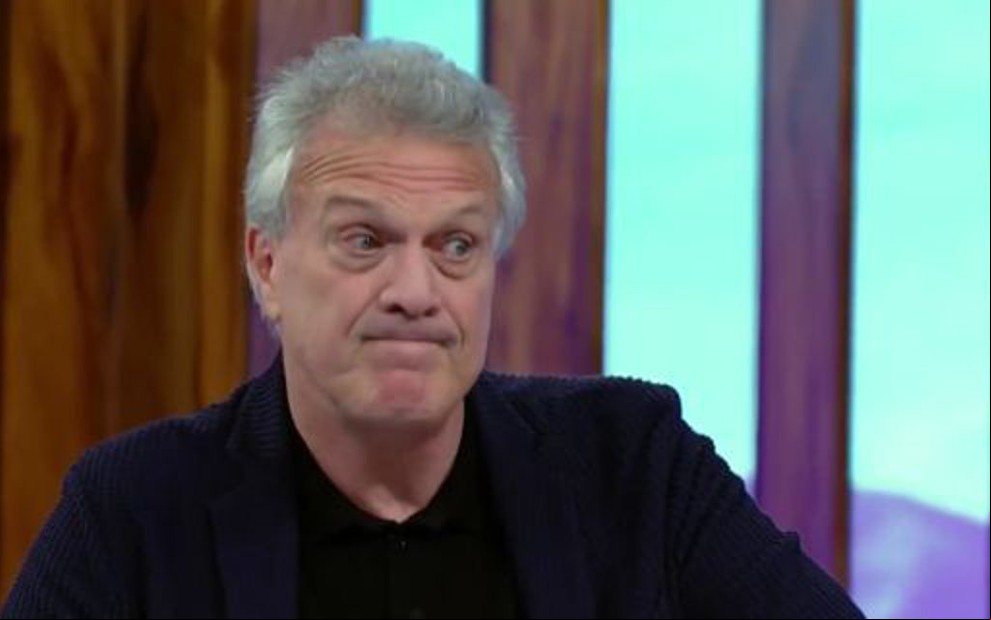 O apresentador Pedro Bial durante edição do Conversa em que entrevistou a cantora Rita Lee - Reprodução/TV Globo