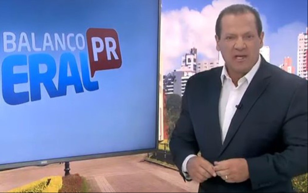 Gilberto Ribeiro no comando do Balanço Geral Curitiba, na sexta (26); apresentador foi demitido, mas emissora voltou atrás - REPRODUÇÃO/RECORD