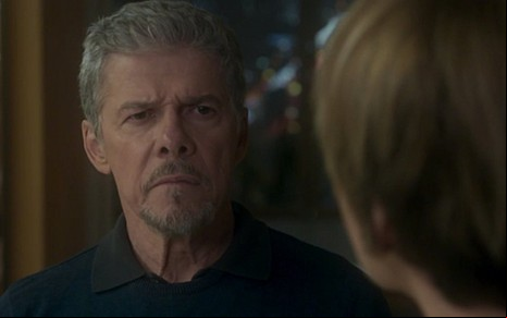 José Mayer (Tião) em cena de A Lei do Amor; vilão usa a filha para atingir a mulher - Reprodução/TV Globo