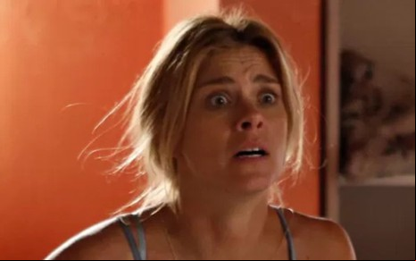 Carolina Dieckmann (Lara) na cena que vai ao ar hoje (31) em A Regra do Jogo - Ellen Soares/TV Globo