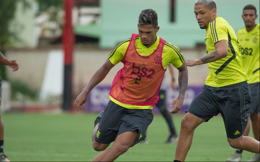 Equipe alternativa do Flamengo treina em preparação para o Campeonato Carioca