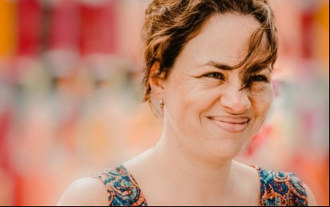 Imagem de Karine Teles como Irene, do filme Benzinho