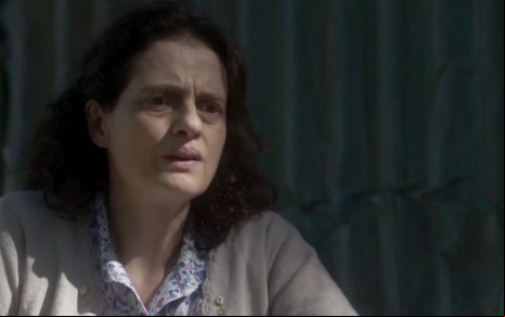 A atriz Denise Fraga em cena da novela A Lei do Amor (2016)