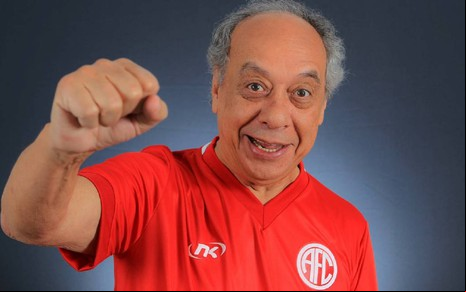 José Trajano com a camisa do América