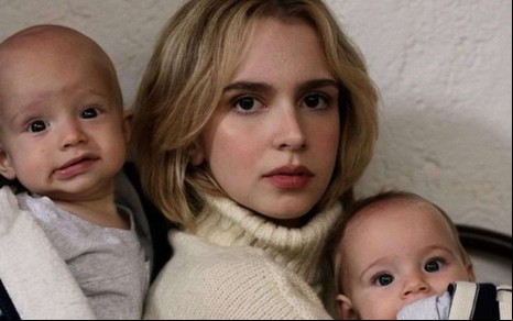 Isabella Scherer com os filhos gêmeos Bento e Mel