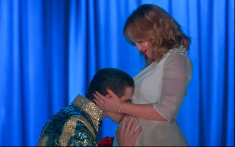 Larissa Manoela e Rafael Vitti gravam cena final de Além da Ilusão como Isadora e Davi
