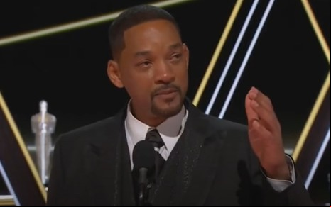 Will Smith durante discurso no Oscar 2022