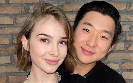 Imagem de Sammy e Pyong Lee em ensaio fotográfico