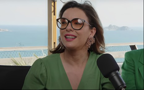 Regiane Alves em entrevista ao podcast Pod Delas, no YouTube