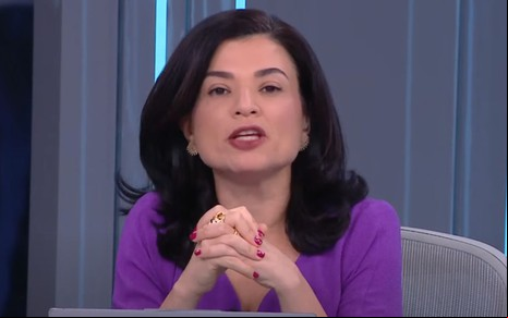 Raquel Landim no telejornal CNN 360