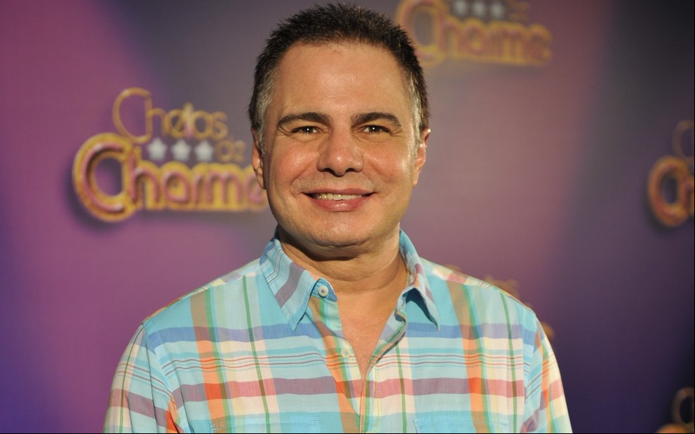O autor Ricardo Linhares posa evento da Globo realizado em 2012
