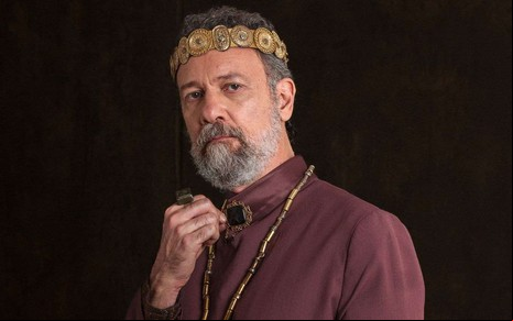 Hirão (Luiz Nicolau) em foto da novela Reis