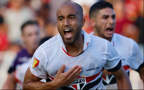 Lucas Moura comemora o gol da vitória do São Paulo contra o Ituano pelo Campeonato Paulista