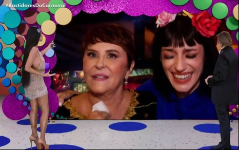 Foto mostra Márcia Sensitiva ao vivo na RedeTV!