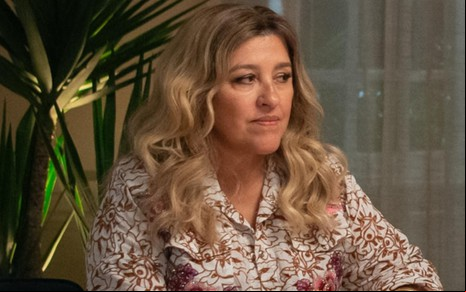Regina Casé como Zoé em cena da novela Todas as Flores