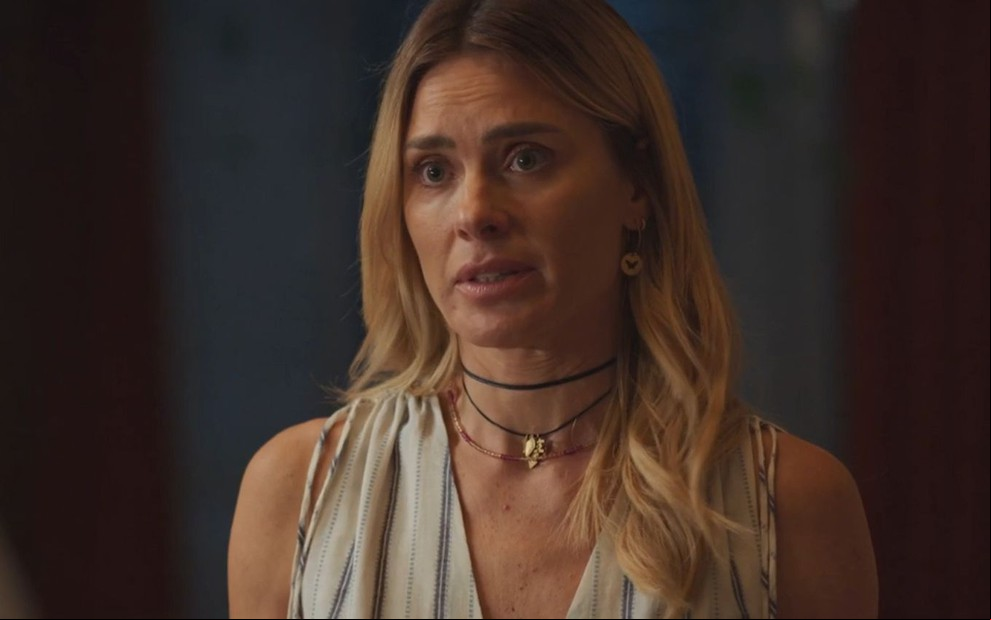 Carolina Dieckmann caracterizada como Leila em Vale Tudo