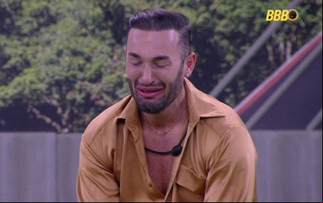 Diego Hypolito chora no BBB 25 após sobreviver ao paredão