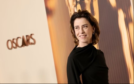 Fernanda Torres no tapete vermelho do Oscar 2025