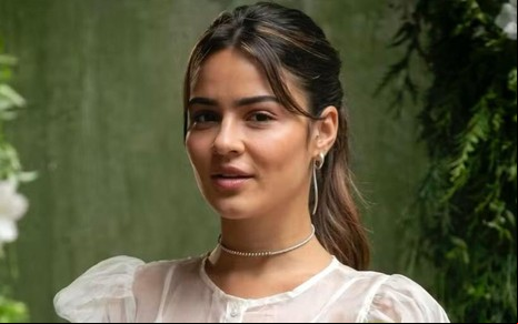 Giullia Buscaccio no remake da novela Renascer