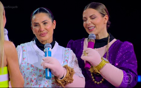 Scheila Carvalho e Sheila Mello conversam com Eliana no palco do The Masked Singer Brasil