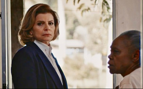 Debora Bloch contracena com Teca Pereira em Vale Tudo, remake da TV Globo