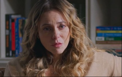 A atriz Paolla Oliveira como Heleninha em cena de Vale Tudo