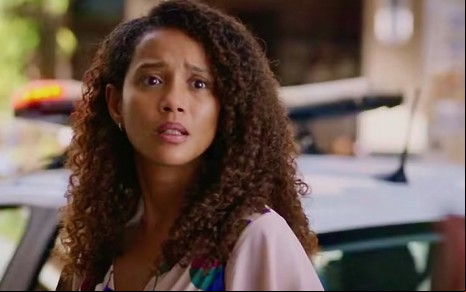 Taís Araujo está em cena como Raquel em Vale Tudo, remake da TV Globo