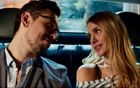 João Vicente de Castro contracena com Carolina Dieckmann em Vale Tudo, da Globo
