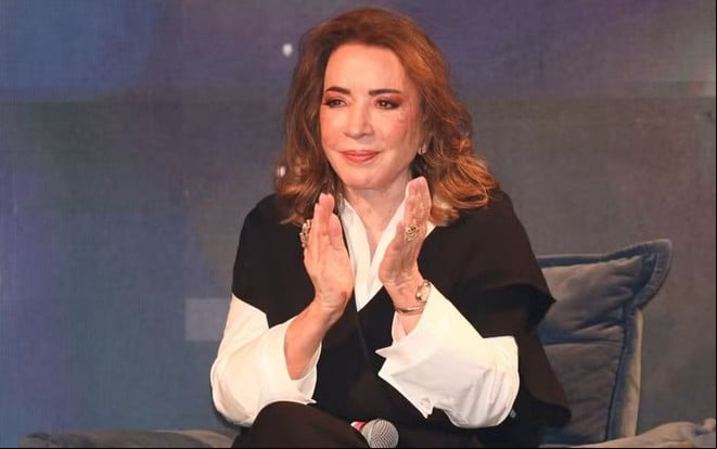 Iris Abravanel aplaude coletiva de A Caverna Encantada, do SBT