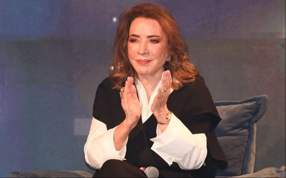 Iris Abravanel aplaude coletiva de A Caverna Encantada, do SBT