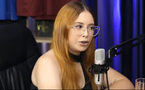 Luana Santos no podcast Papo Reto Esportes