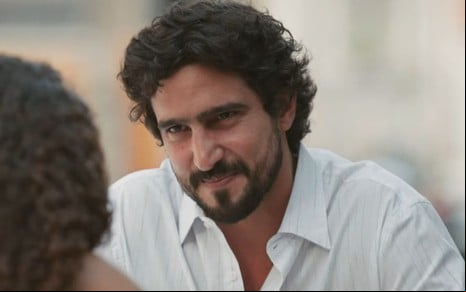 Renato Góes cena da novela Vale Tudo como Ivan