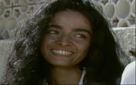 A atriz Claudia Ohana caracterizada como Tieta na primeira fase da novela Tieta