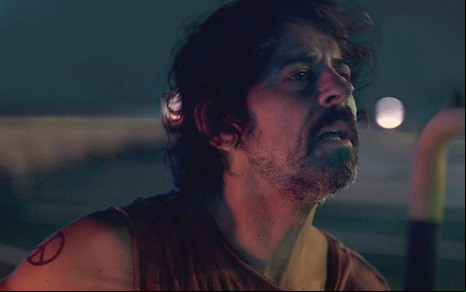 Taumaturgo Ferreira em cena de Ilha de Ferro, durante uma alucinação do personagem Buda - Reprodução/TV Globo