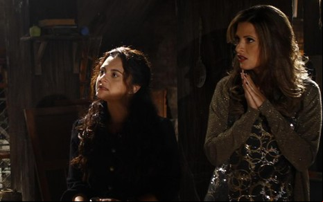 Carla Fioroni (Matilde) e Milena Ferrari (Cintia) em cena da novela Chiquititas, do SBT - Divulgação/SBT