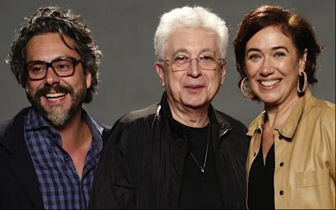O autor Aguinaldo Silva entre Alexandre Nero e Lilia Cabral, protagonistas de Império, sua próxima novela - AgNews